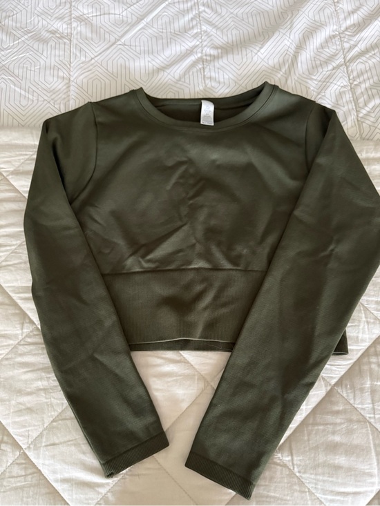 aerie Tops - Offline by Aerie Cropped  Olive Green Long Sleeve Top